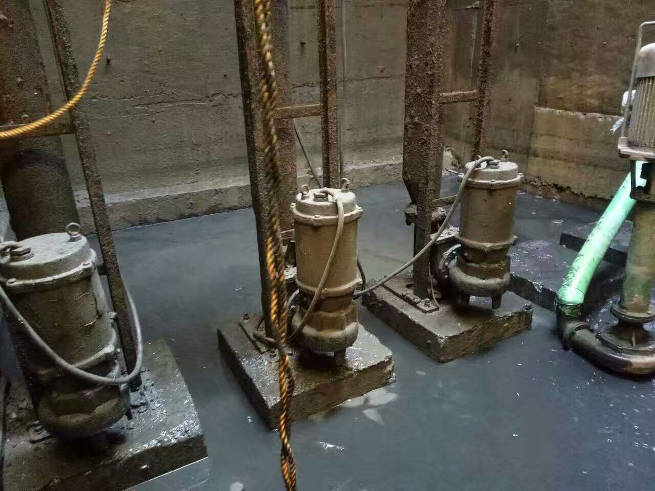 玛曲污水池清理